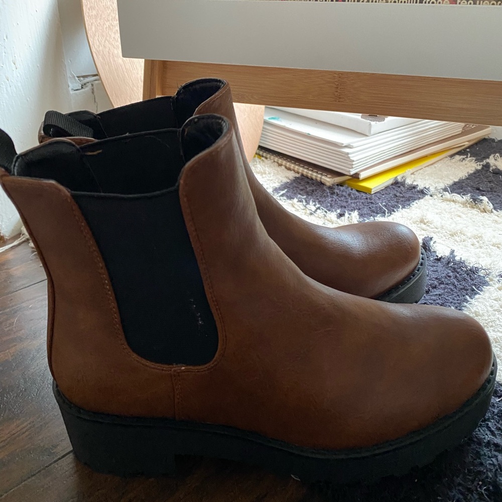 Brown Chelsea boot